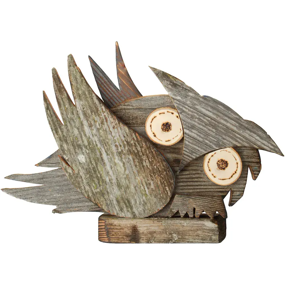 Búho de madera vieja izquierda