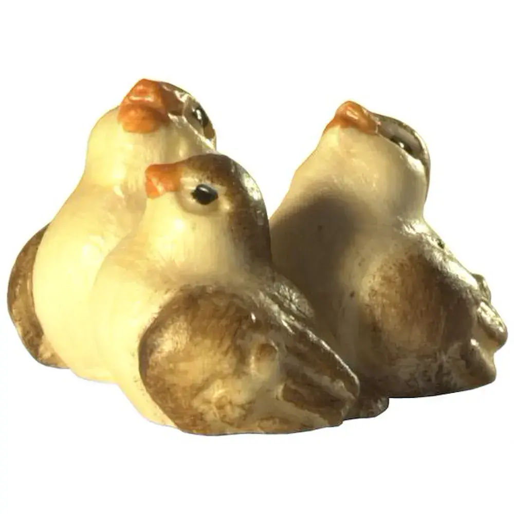 Group of 3 birds
