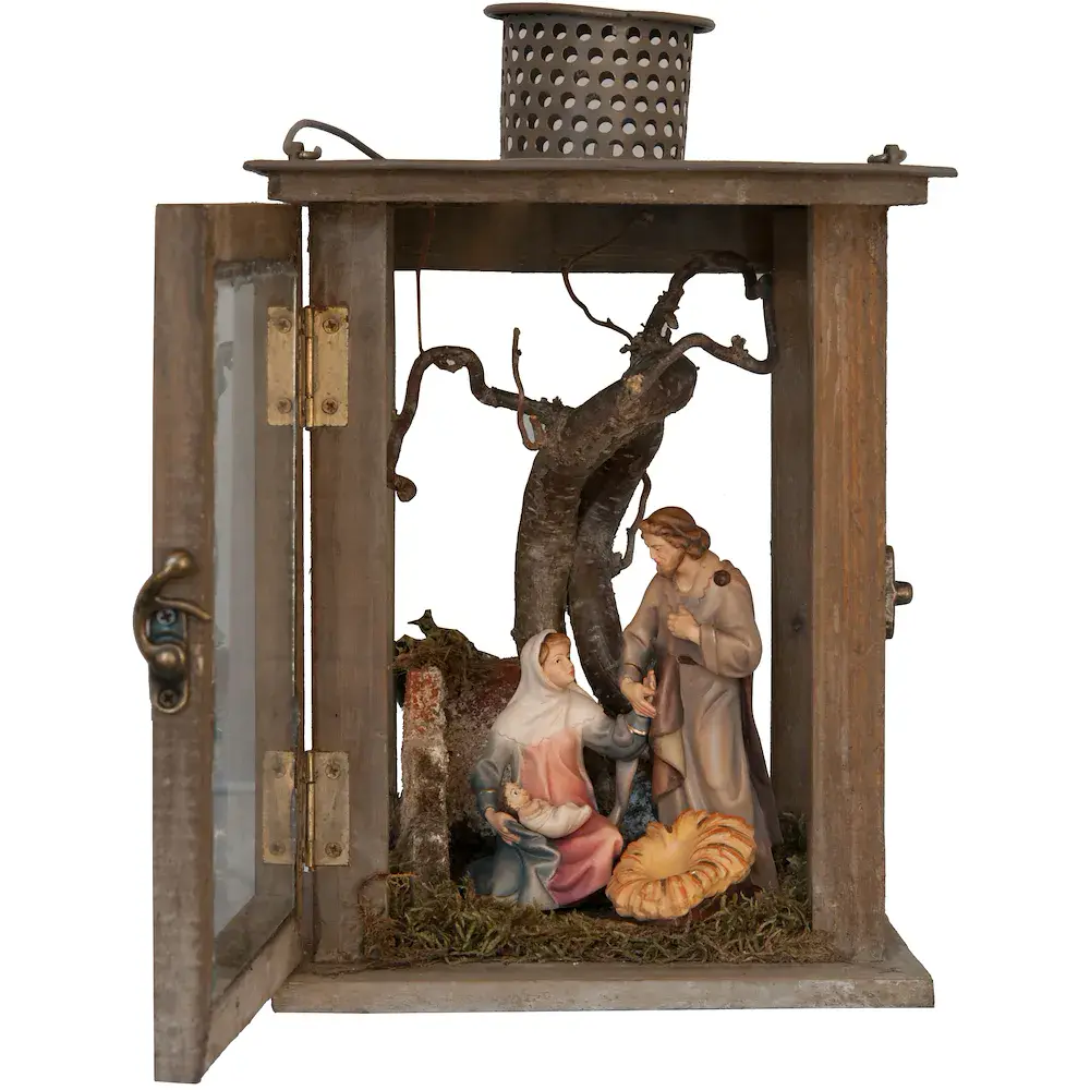 Woodern lantern with stable and family S 13cm