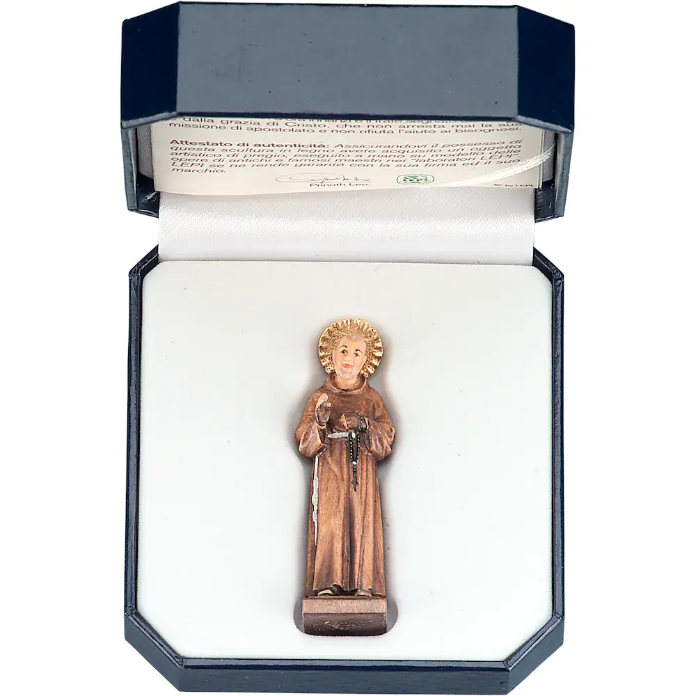 Padre Pio con el estuche