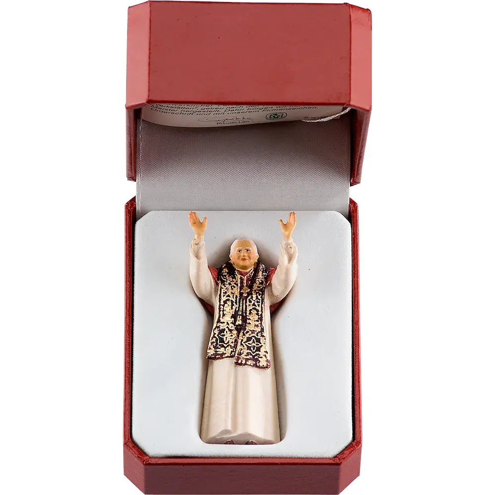 Benedict XVI with case