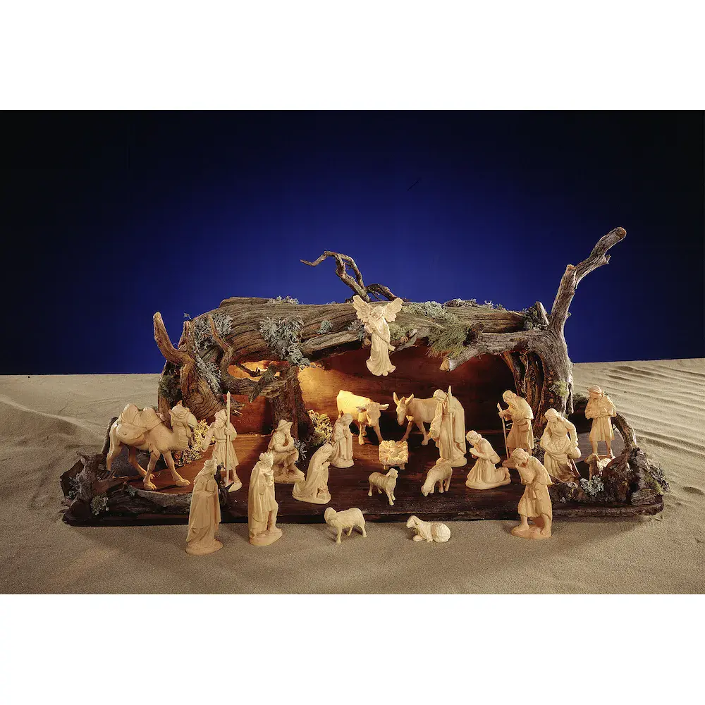 Swiss pine nativity scene 16 pieces