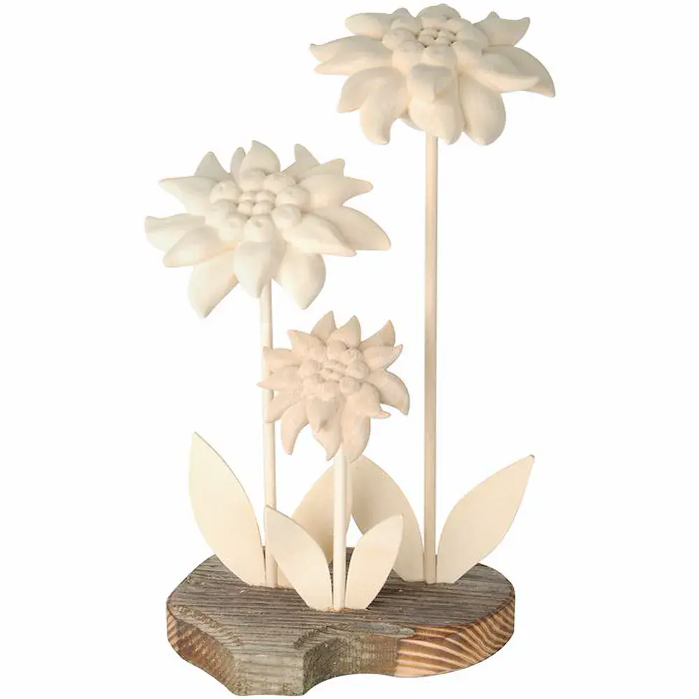 Tre stelle alpine con gambo in legno
