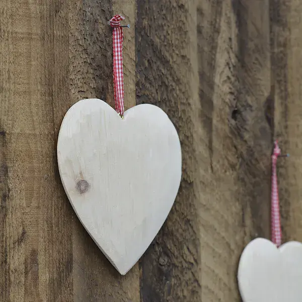 Heart swiss pine flat