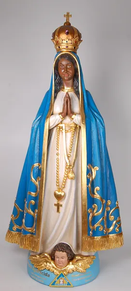 Scultura della Madonna Nera dopo la pittura