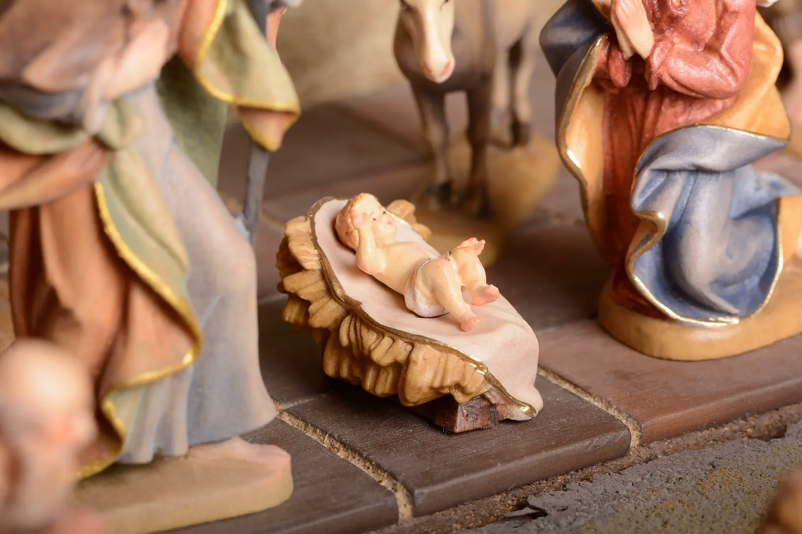 Reindl nativity set