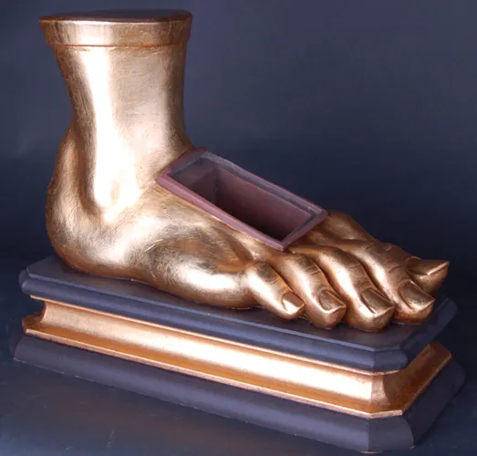 Reliquary golden foot